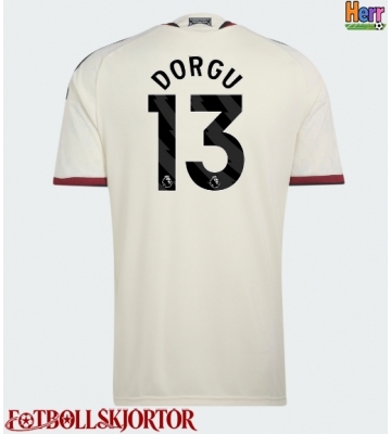 Manchester United Patrick Dorgu #13 Tredjetröja 2026-27 Kortärmad